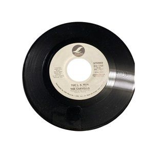 Vintage 7” 45 RPM vinyl record The Carvells The L.A run